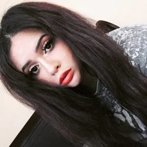 Meet your Posher, Evie